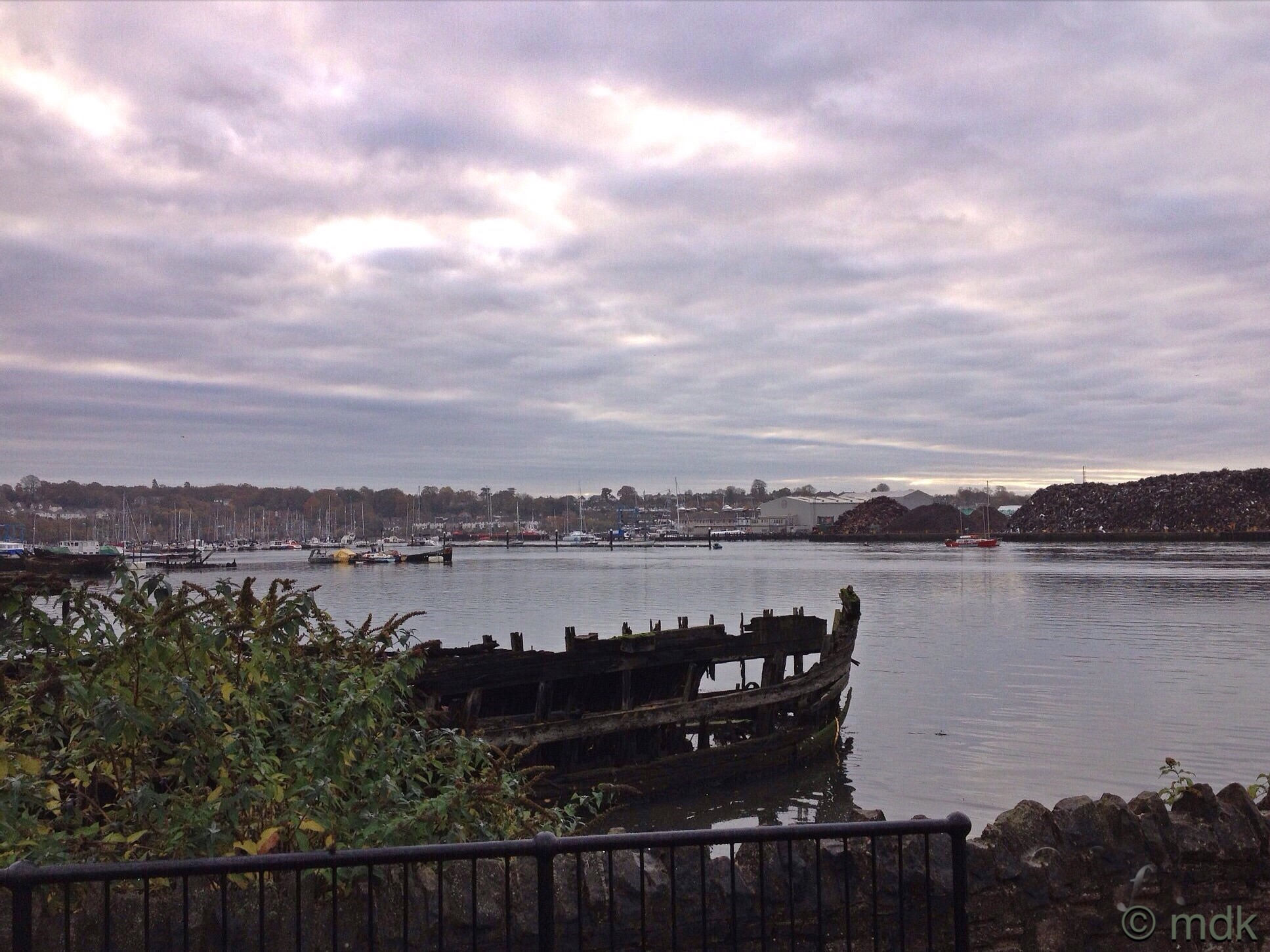 A dismal morning on the Itchen