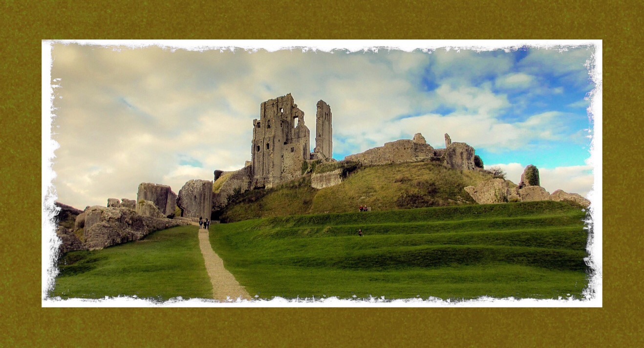 Corfe Castle from Wikimedia Commons by Tallguyuk